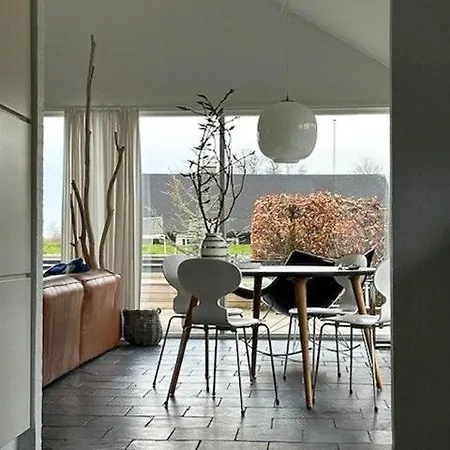 펜션 Architect House Within Walking Distance Of